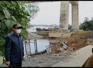 Abrasi Tanah Disekitar Tiang Jembatan Mahakota 2, Diduga Kelalaian Proyek IPA Kalhol