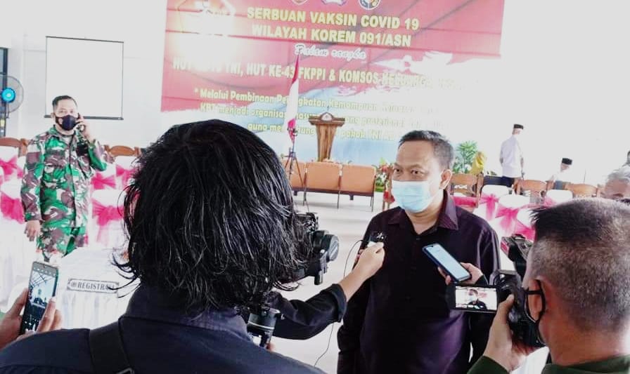 Anggota DPRD Samarinda dari Fraksi PKS, Nursobah saat diwawancarai awak media (Infokaltim.id/Suhardi).