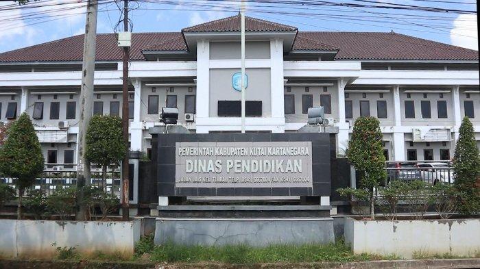 Kantor Dinas Pendidikan dan Kebudayaan (Disdikbud) Kutai Kartanegara. (Infokaltim.id/Rahadian).