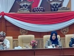 Bapemperda DPRD Samarinda Disambangi Mahasiswa KPL UWGM Diskusi Terkait Legal Drafting