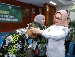 Wakil Wali Kota Bontang Najirah Lepas Kontingen Pekan Nasional Petani Nelayan XVI Tahun 2023 di Padang