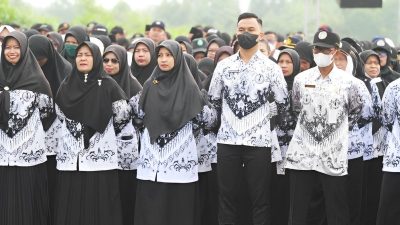 Jelang Berakhir Masa Jabatan, Isran-Hadi Berikan Insentif ke Tenaga Pengajar Rp1 Juta Perbulan