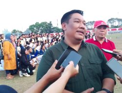 Sekretaris Dispora Kukar Syafliansyah Beri Dukungan Kontingen Marching Band Kukar