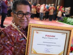 Pemprov Kaltim Terima Penghargaan UMKK dan Nilai Transaksi PDN Terbesar Tingkat Provinsi se Indonesia