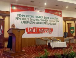 Tingkatkan SDM, Dharma Wanita Persatuan Kukar Gelar Pelatihan Table Manner