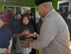 Kelurahan Sungai Merdeka Dapat Bantuan Paket Sembako dan Sarana Ibadah dari Pemkab Kukar