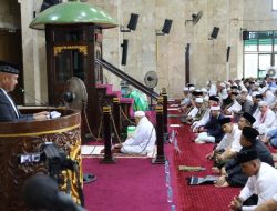 Bupati Edi Damansyah dan Forkopimda Kukar Laksanakan Shalat Ied di Masjid Agung Tenggarong
