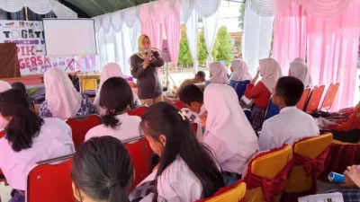 DPPKB Kutim Gendeng Sekolah dan Organisasi Keagamaan untuk Lakukan Sosialisasi Tentang PIK-R ke Generasi Milenial