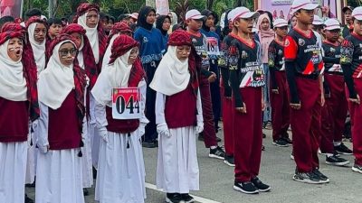 Disdikbud Kukar Gelar Lomba Gerak Jalan Dalam Rangka Meriahkan Hardiknas 2 Mei